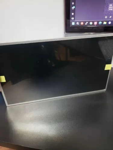 Tela para notebook led comum 15.6 40 pinos USADA em bom estado