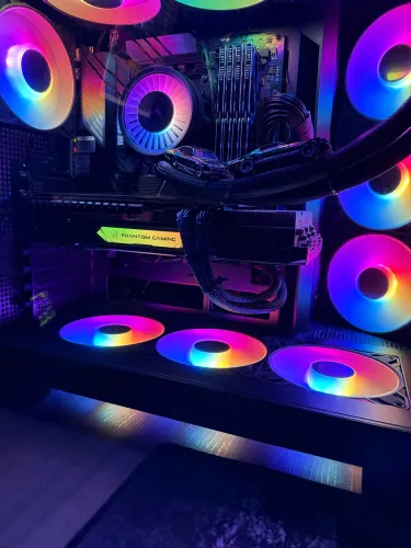 Placa de Vídeo AMD RX 6800 Asrock Phantom Gaming D 16G OC