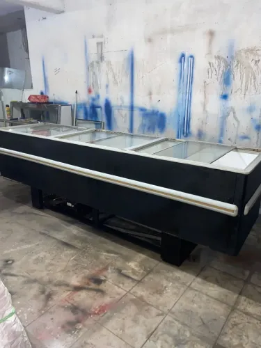 Expositor ilha para congelados 3metros GELOPAR funcionando