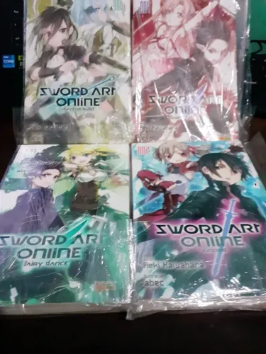 Lote Light Novels Sword Art Online (SAO) - Volumes 2, 3, 4 e 6