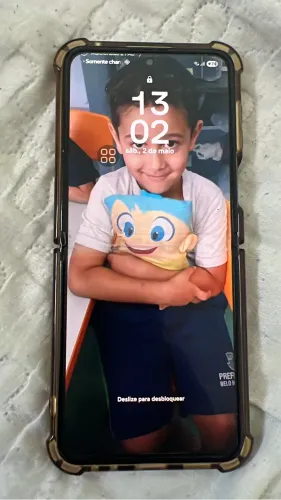 Vendo Samsung Z5flip semi novo.. Trocar somente a tela touch.