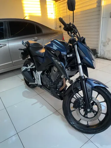 Honda - CB300