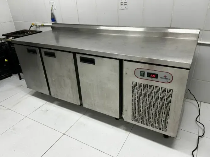 Balcão refrigerado Topema