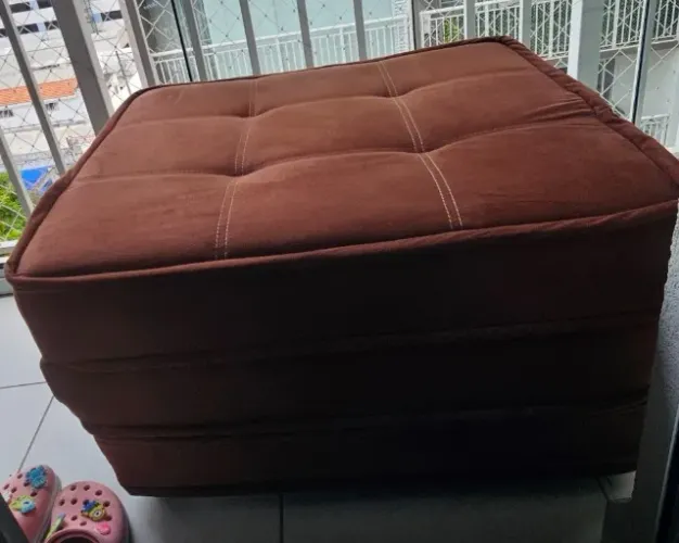 Puff Cama Solteiro Camilla Zanin - Veludo Cobre - Excelente Estado