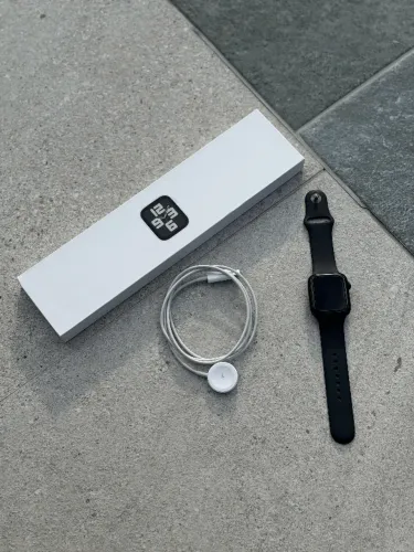 Apple Watch SE - LTE - 2° Gen - 44MM - Seminovo