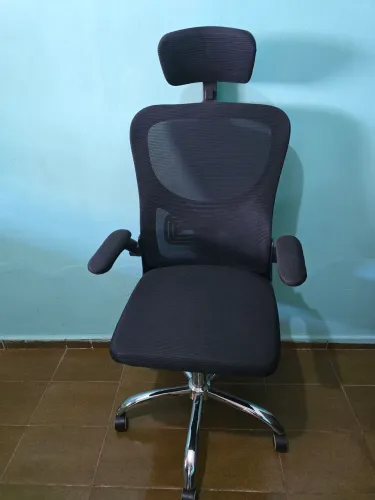 Cadeira Giratória para Escritório - Super Conservada