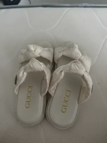 Sandália Gucci