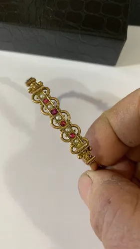 Bracelete antigo de ouro baixo ( obs 9k)!