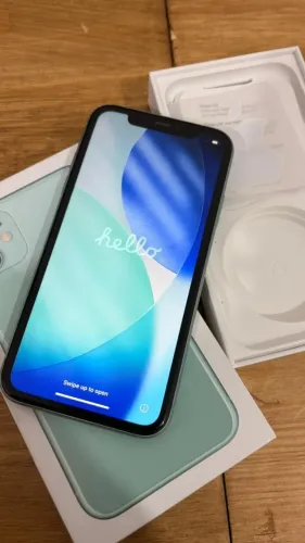 Iphone 11 - Orginal: Verde Agua (Usado)