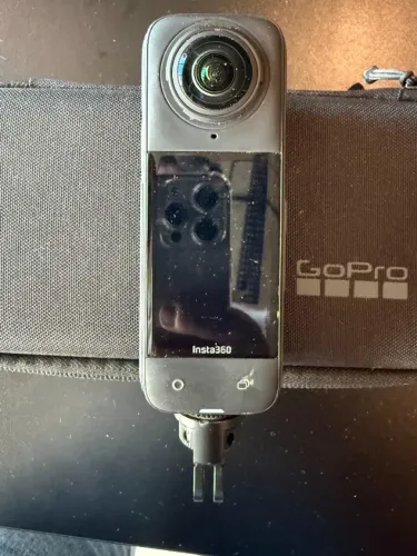 Insta360 x4
