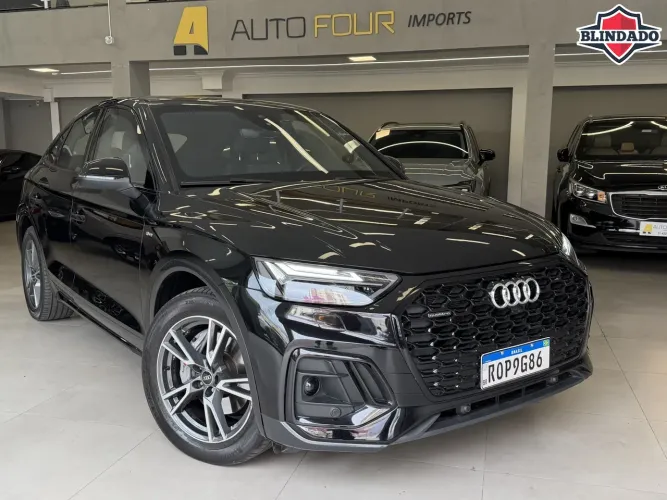 Audi Q5 SB P Black. 2.0 TFSIe S.tr. QT (hib.) 2023