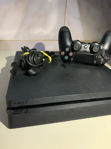 Play 4 Slim de 1 TB