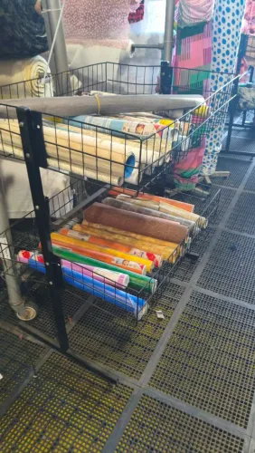 Cesto expositor duplo banca promoção e ofertas