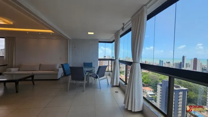 Apartamento de alto padrão em andar alto!