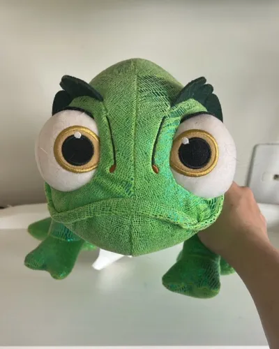 pelúcia camaleão pascal gigante enrolados disney