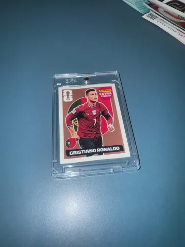 Legend Cristiano Ronaldo Bronze - Case magnético incluso.