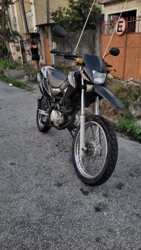 Honda Bros 125.