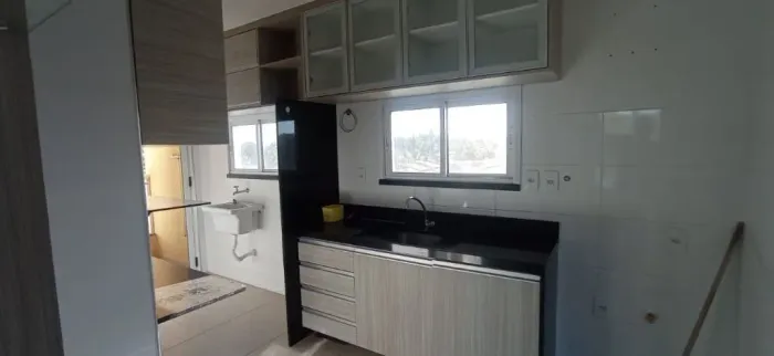 Apartamento com 3 dormitórios para alugar, 75 m² por R$ 1.800,00/mês - Mangabeira - Eusébi