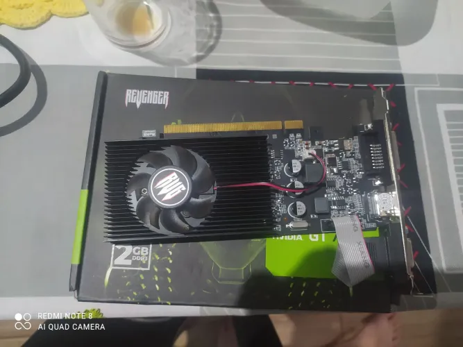 Placa de video GT705 ddr3 2gb