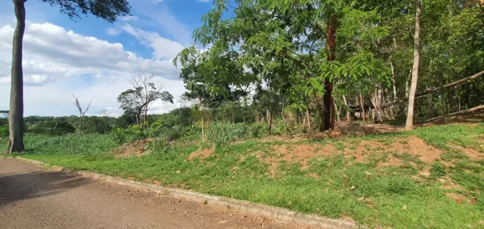 Chácara com 1.500m² próximo a Nerópolis