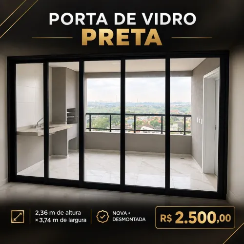 Porta de correr de alumínio preto com vidro