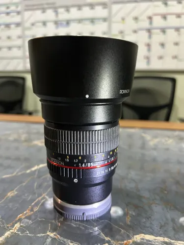 Lente Rokinon 1.4 85mm e-mount