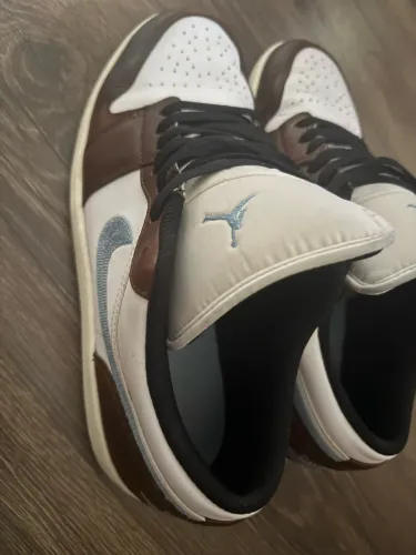 Air Jordan low