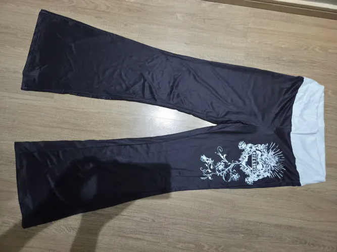 Calça Flare Y2K Preta Estampada Feminina