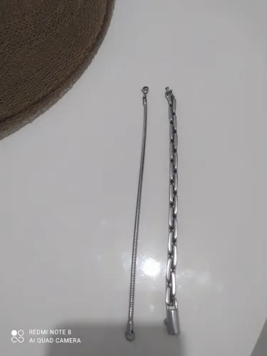 Duas pulseira em aço inox nova!