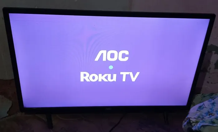 TV AOC 32 Polegadas com Defeito (Para Retirada de Peças ou Conserto)
