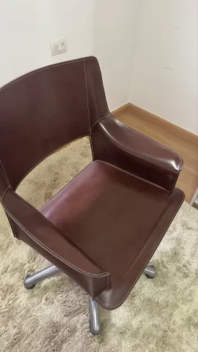 Cadeira de couro