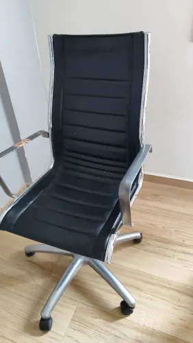 Vendo cadeira escritório executiva