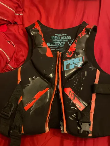 Colete profissional da prol life .800 reais no conjunto.