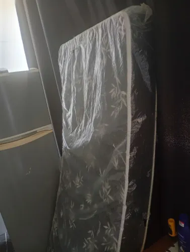 Colchão novo no plástico pouco tempo de uso