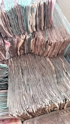 10kg de cédulas nacionais diversas