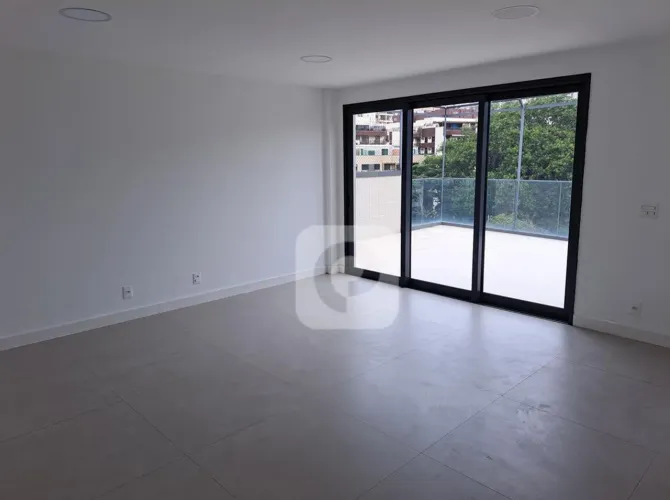 SELECIONE - Cobertura 3 quartos, sendo 1 suíte