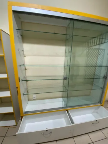 Vitrine de vidro
