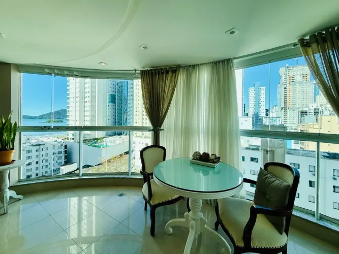 Apartamento para Locação Anual com Vista para o Mar - Balneário Camboriú
