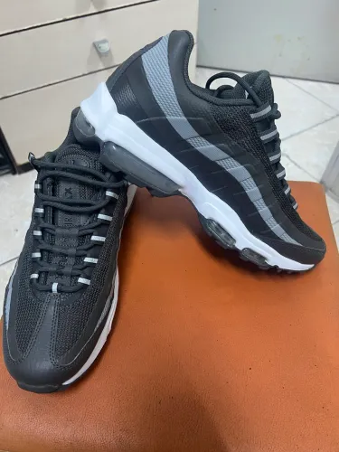 Nike Air Max 95 Cinza