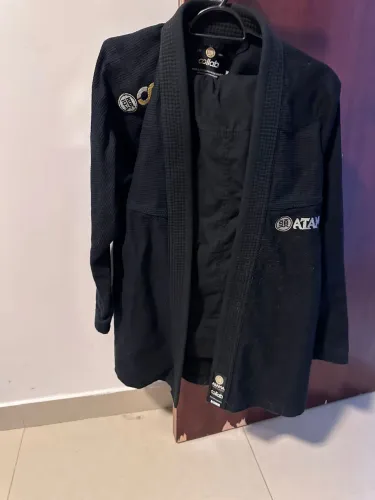 KIMONO COLLAB 2.0 JIU-JÍTSU - USADO APENAS UMA VEZ