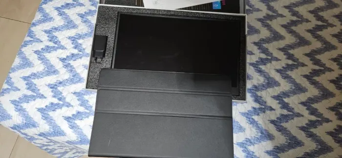 Monitor Bettdow 15.6 4k