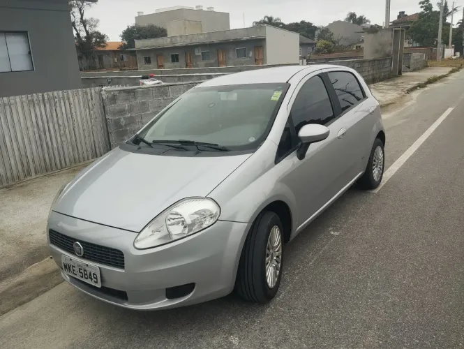 Fiat Punto Attractive 1.4 Fire Flex 8V 5P 2012