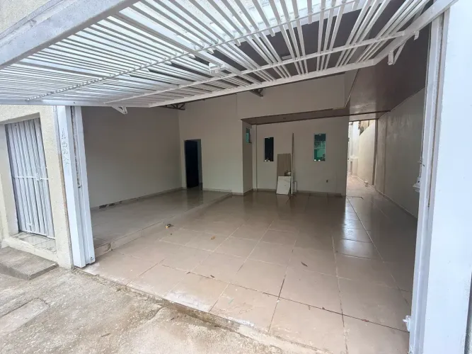 Sobrado Residencial e Comercial, na av. Imigrantes Porto Velho - RO