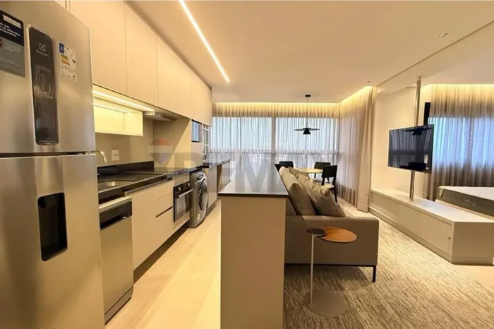 RE/MAX Aluga Luxo e Conforto em apartamento de 1 dormitório Mobiliado no Halma 199- R$ 5.5