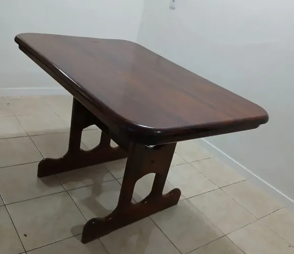 Mesa de madeira mogno !!!