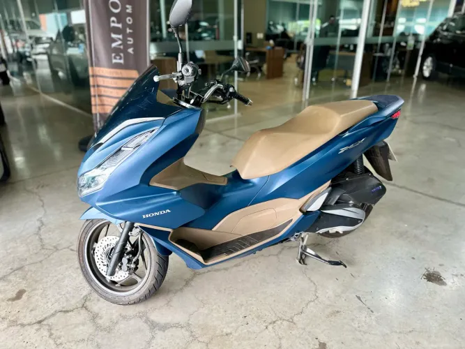 PCX DLX ABS