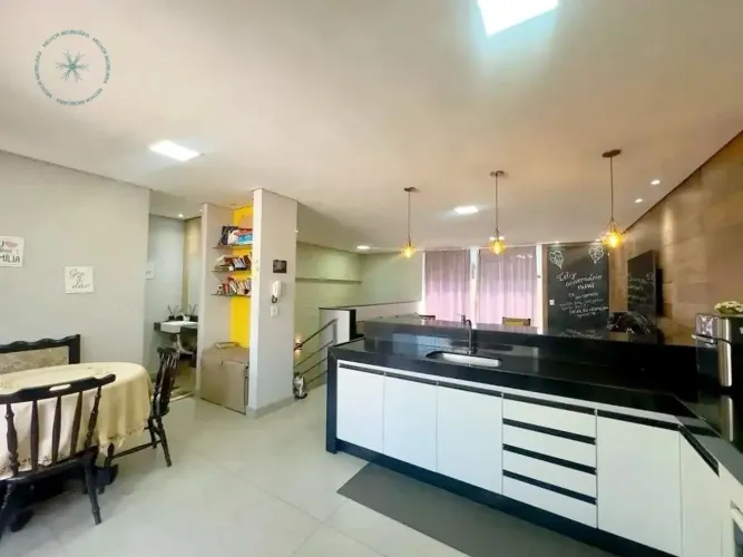 Casa Geminada á venda no bairro Copa Cabana, Belo Horizonte - MG.