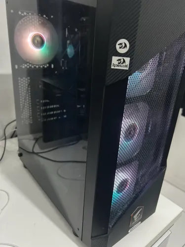 PC GAMER: I5 8ª / 32 GB RAM / SSD + HD / RX 580 8GB