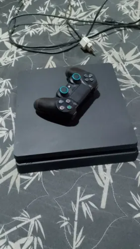 Vendo PS4 Slim