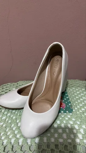 Salto Baixo Feminino Branco | Beira Rio 